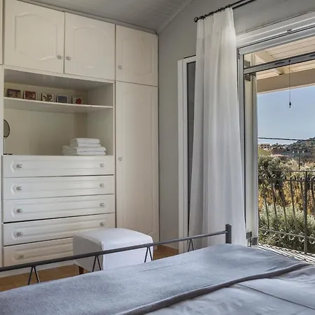 Dogma - Central & Stylish Maisonette Lejlighed *